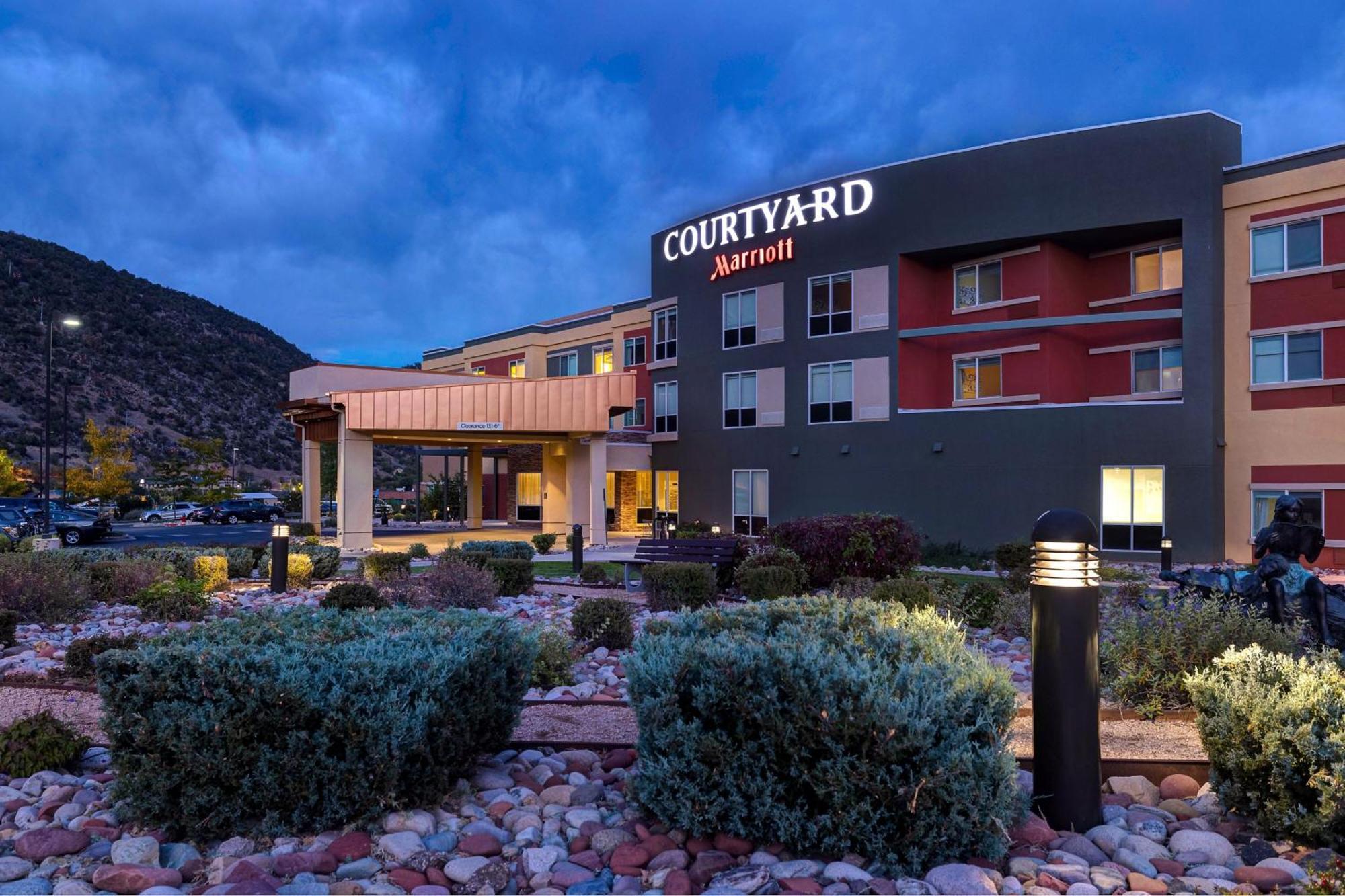 Courtyard By Marriott Glenwood Springs Hotel Exterior foto