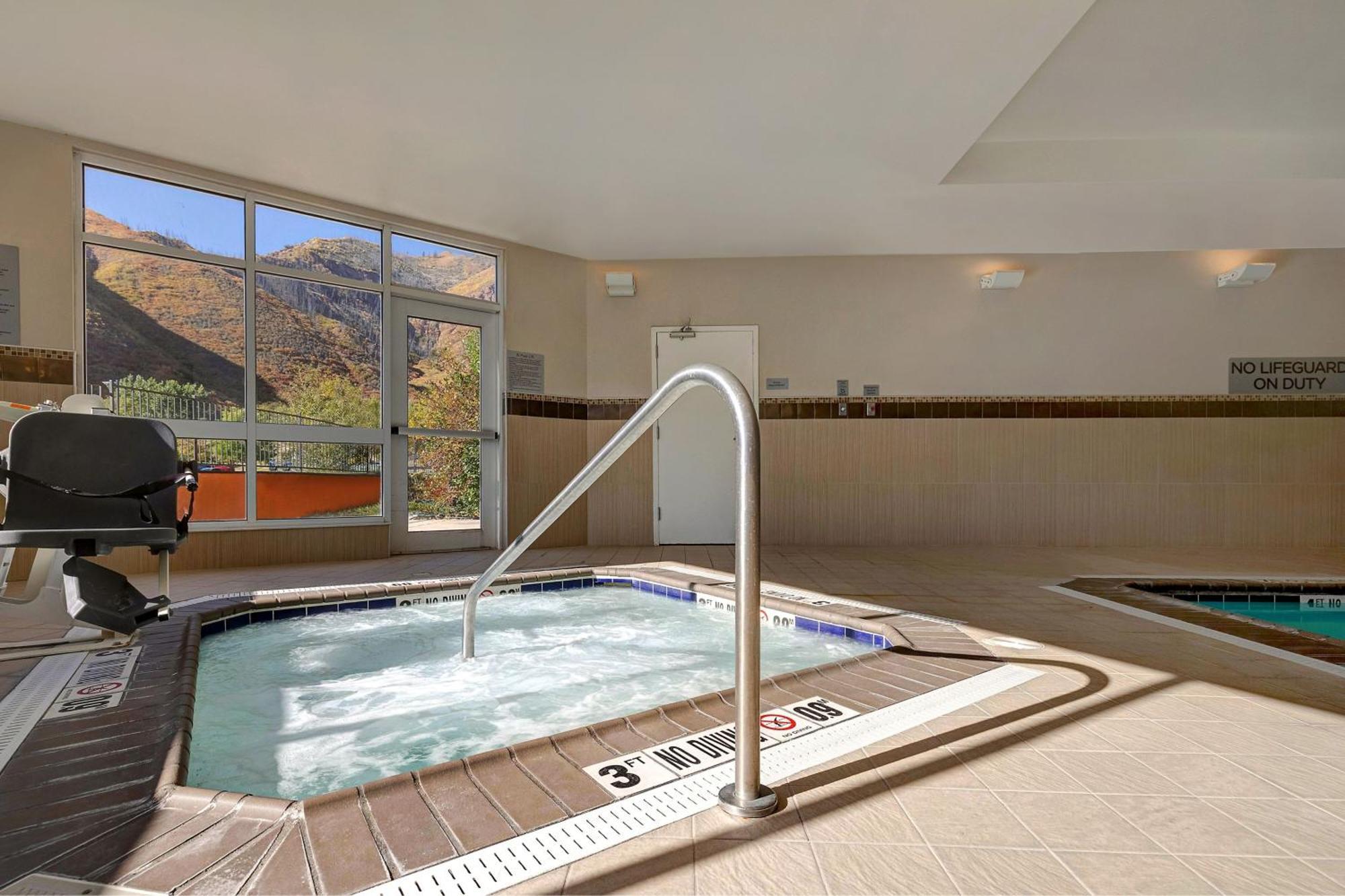 Courtyard By Marriott Glenwood Springs Hotel Exterior foto